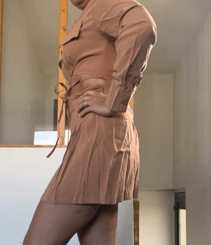 Robe chemise beige sexy - photo numéro 4