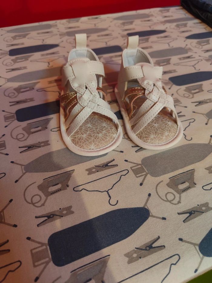 Nus pieds 6-12 mois obaïbi