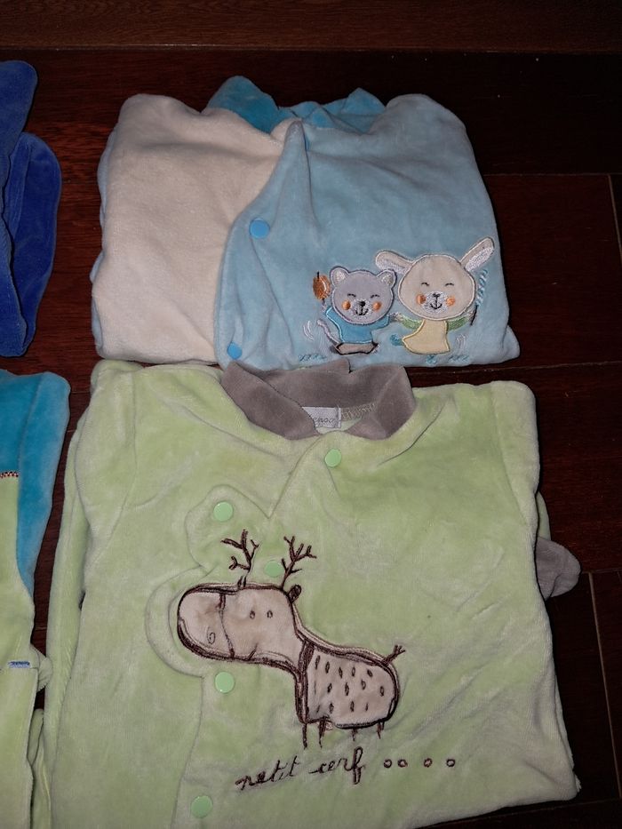 Pyjamas 3 mois hiver - photo numéro 8