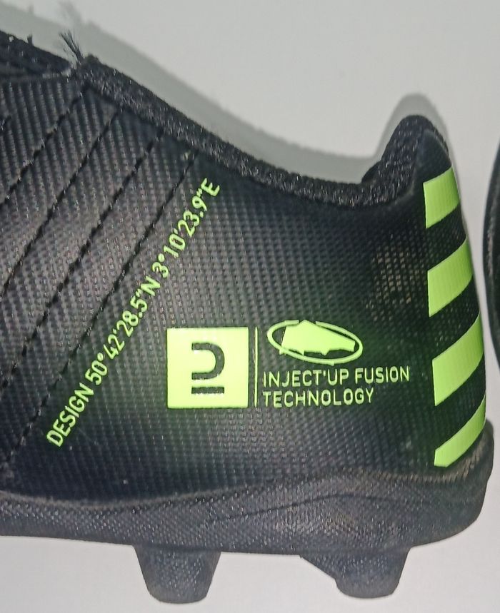 Chaussures de foot terrain stabilisé ou synthétique - photo numéro 3