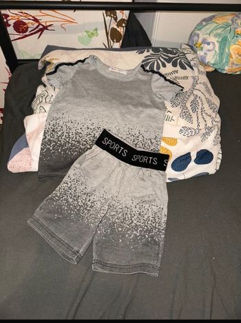 Ensemble bb garçon taille 24 mois🐨