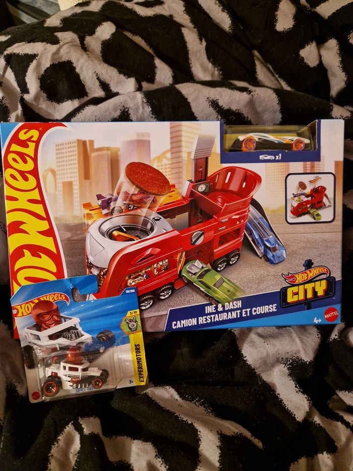 Hot wheel turbo jet camion restaurant