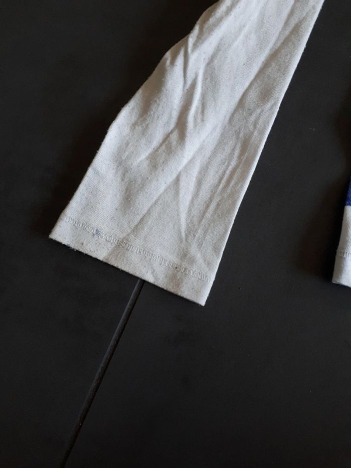Tee-shirt manches longues offert dans un lot la Halle 10 ans 50 cts. - photo numéro 3
