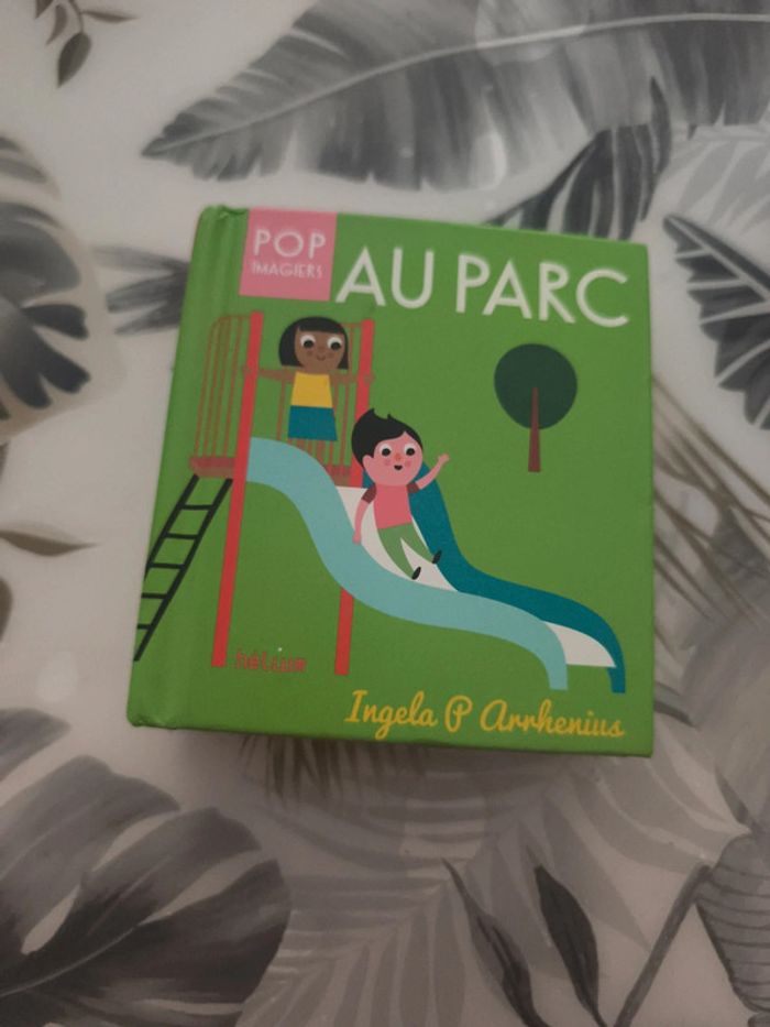 Album pop up au parc
