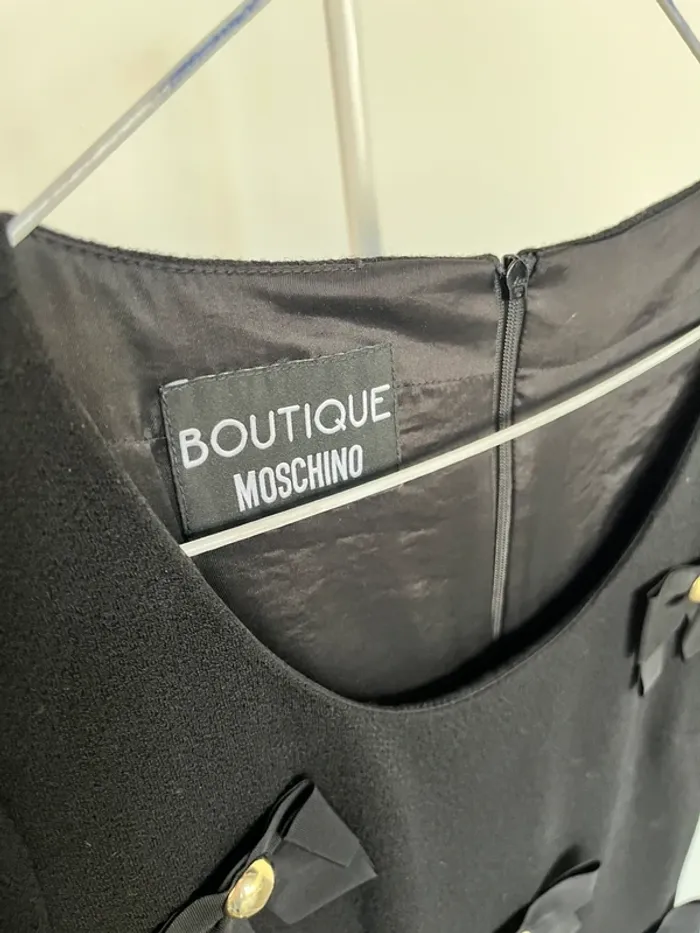 Robe noire Moschino - photo numéro 2