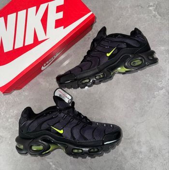 Nike tn noir gris fluo 43