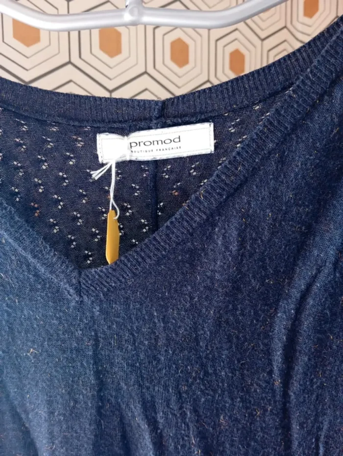 Pull leger taille S - photo numéro 3