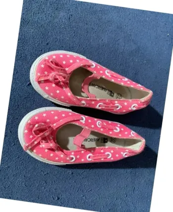 Chaussures d’été bébé fille T 22