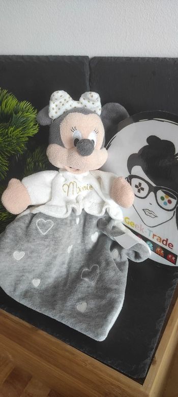 Doudou Souris Minnie Plat Gris Blanc Coeur nicotoy simba toys disney noeud pois doré jaune