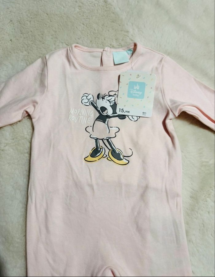 Lot de pyjama Minnie / Taille 6 mois - photo numéro 4
