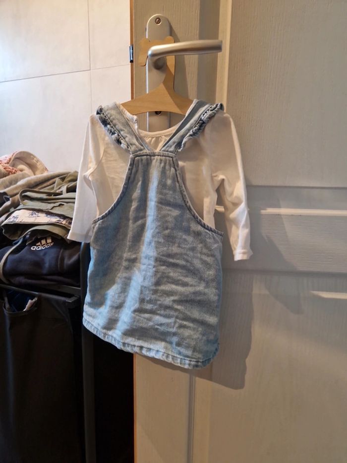 Robe en jean avec petit haut - photo numéro 4