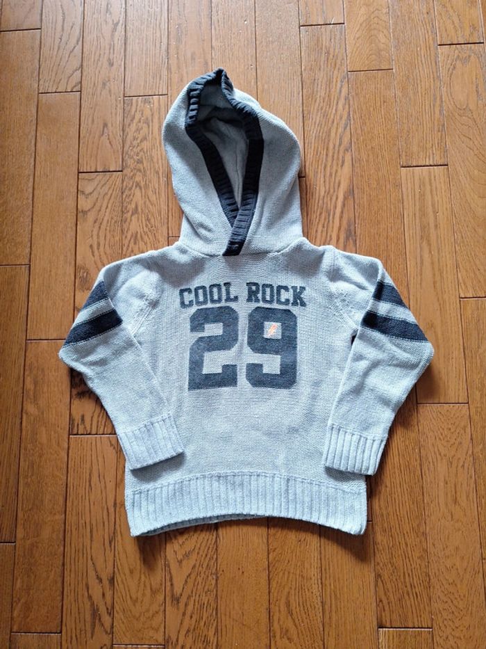 Pull à capuche