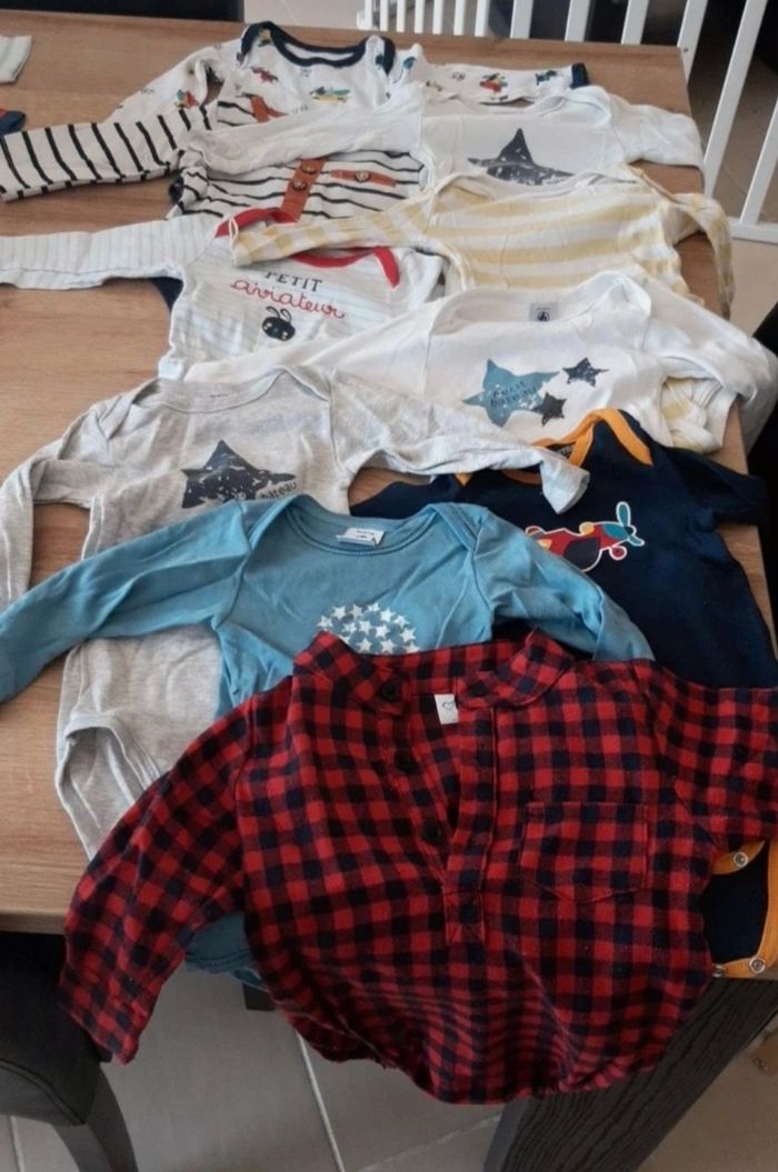 Vend carton vêtement garçon 6 mois - photo numéro 6