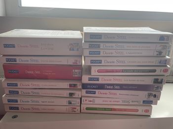 19 livres de poche Danielle Steel