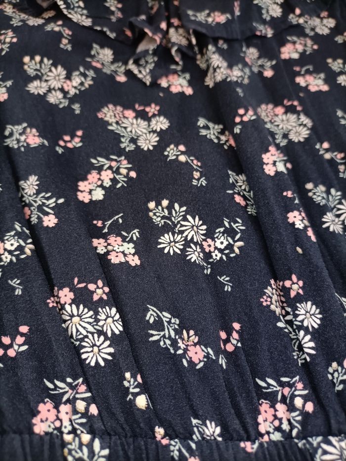 Jolie Combi pantalon bleu marine fleuri 8 ans Gémo - photo numéro 3