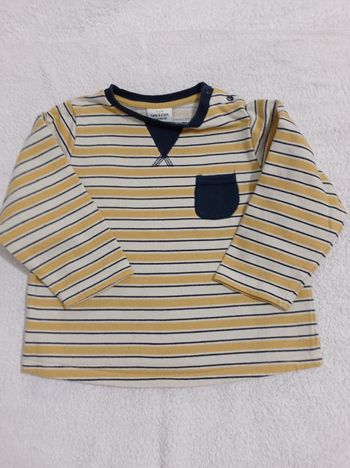 Polo manches longues marque tape à l'oeil 23 mois 86 cm et crème moutarde et rayures bleu petite poche sur les côtés