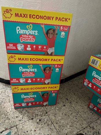 Couches bébé pampers