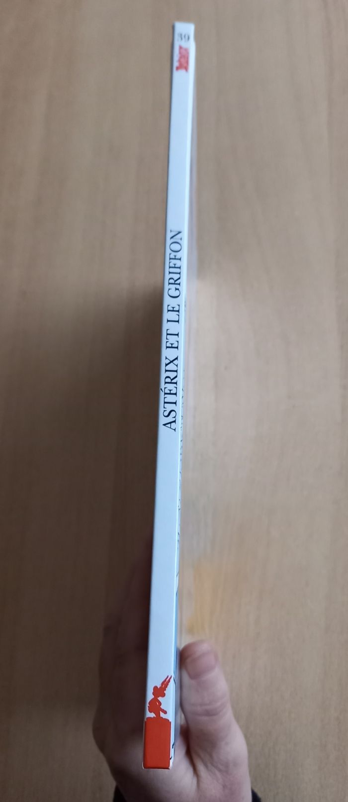 BD 📖 Astérix et le Griffon - photo numéro 2