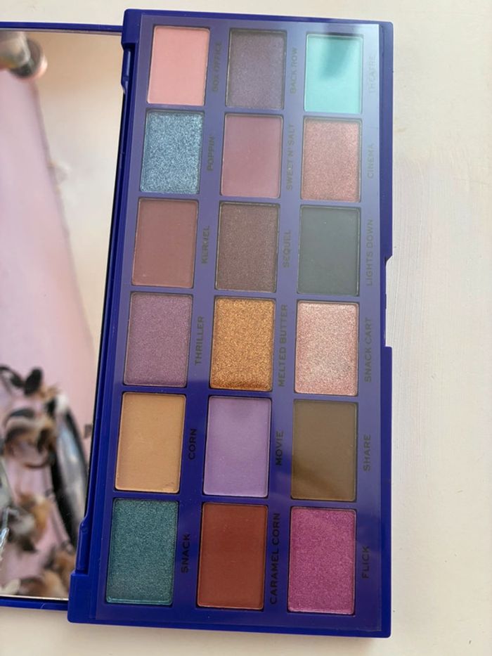 Palette Popcorn, 18 fards, Makeup Revolution. - photo numéro 4