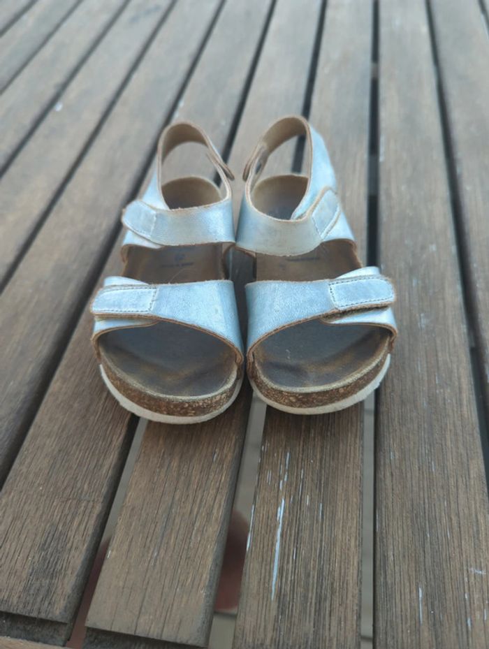 Nu pied