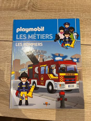 Super Livre Playmobil Les métiers « les pompiers »