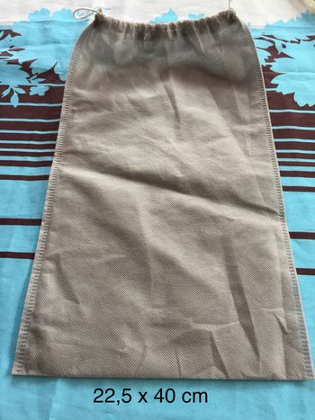 Pochette grise 22,5 x 40 cm