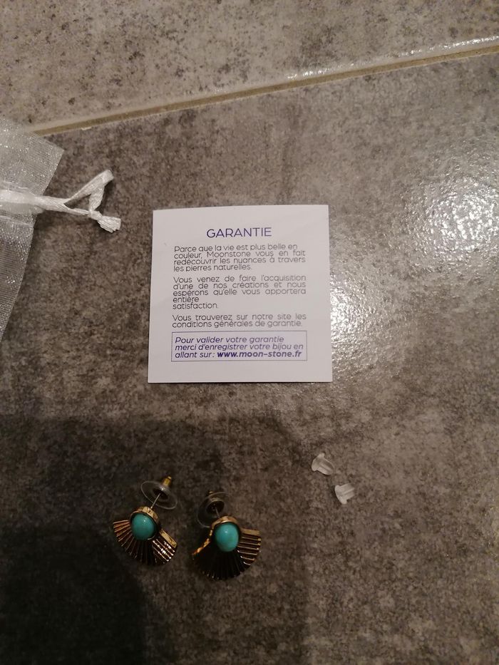 Boucles d'oreilles moon stone neuve modèle "Tanna" - photo numéro 3