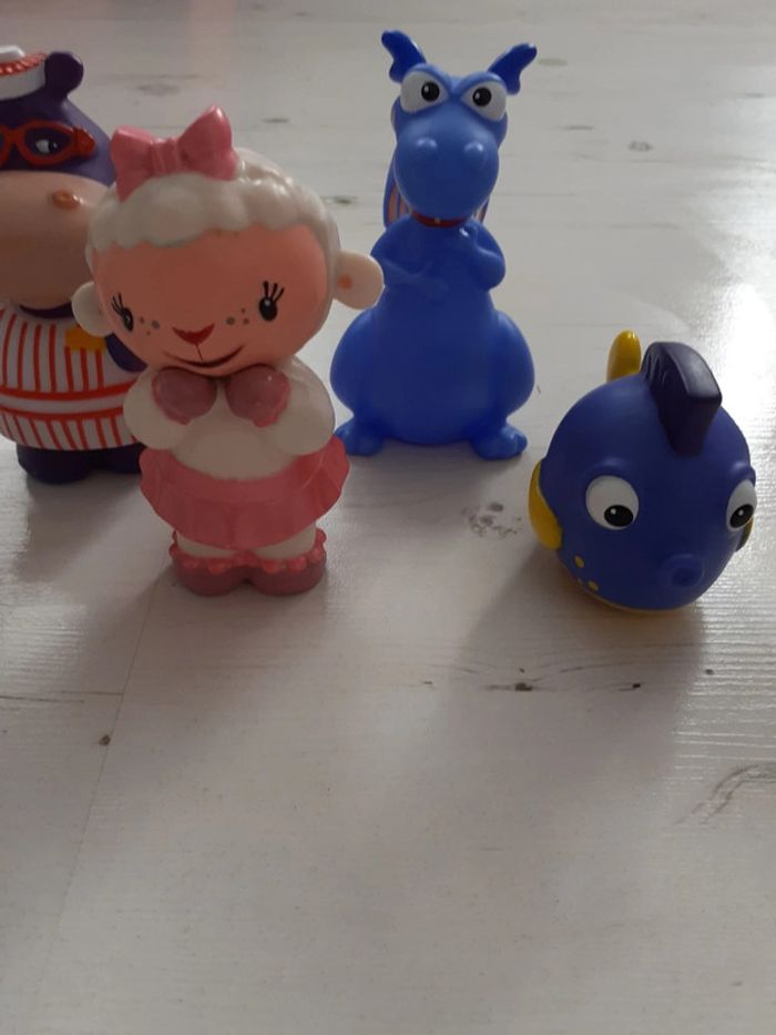 5 figurines Doc la peluche de Disney store - photo numéro 5