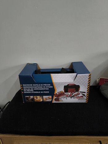 Sac avec 65 pièces neuves