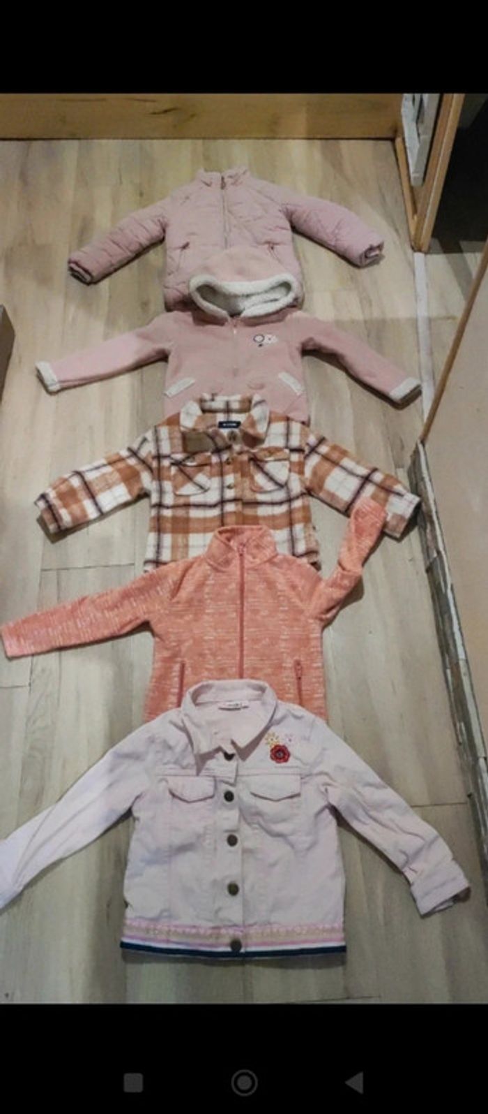 Lot blouson manteau fille 4-5 ans