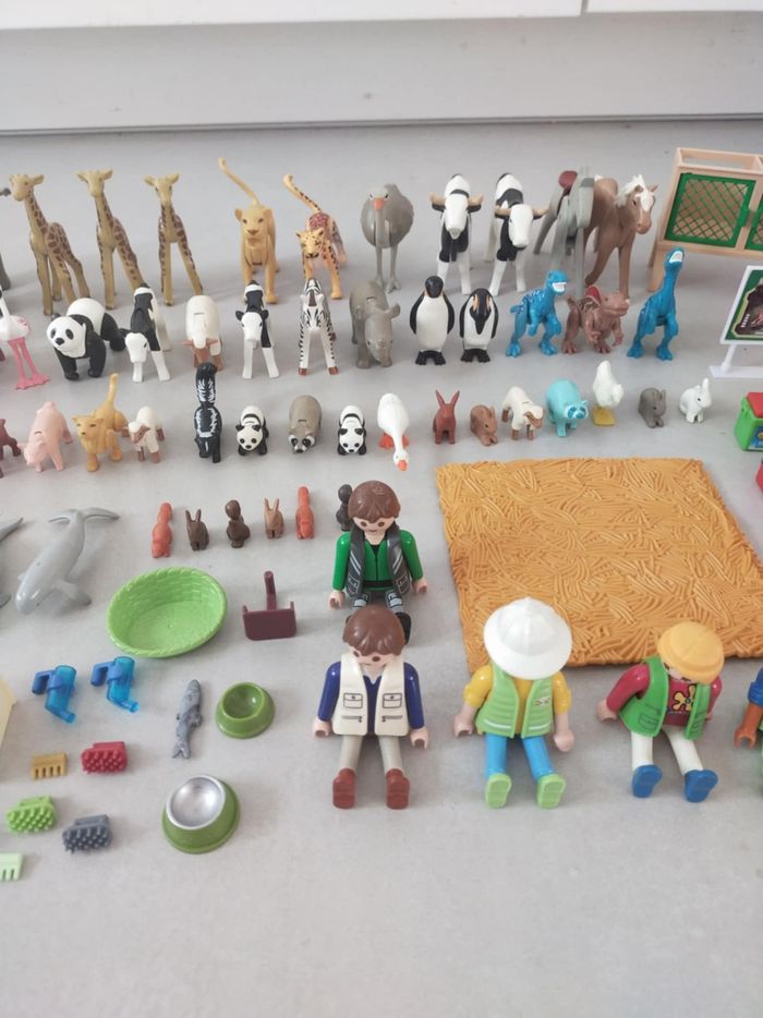 Lot de plus de 50 animaux playmobil + clapiers personnages et accessoires - photo numéro 2