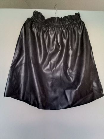 Belle jupe élastique simili cuir