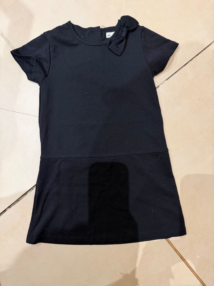 Lot robe fille - photo numéro 2