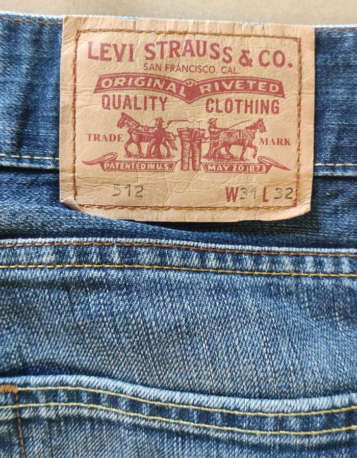 jean levi's 512 homme taille W31 L32 - photo numéro 4