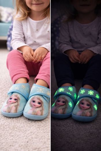 Reine des Neiges pantoufle enfant d'intérieur, brille dans la nuit