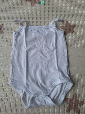 Body manches courtes fines bretelles 62/68cm (environ 3-6 mois)