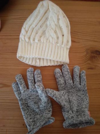Lot bonnet et gants