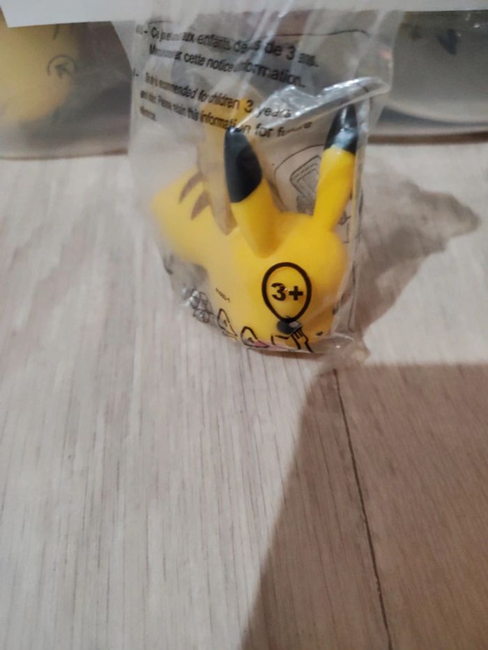 Figurine McDonald's pokemon. - photo numéro 2