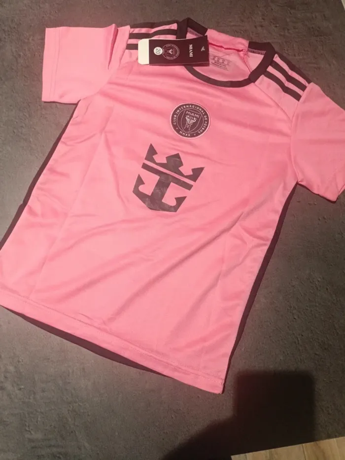 Tenue foot Léo Messi Inter Miami rose. T.20 - photo numéro 2