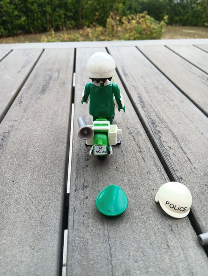 Lot de 2 playmobils policiers vintage - photo numéro 5