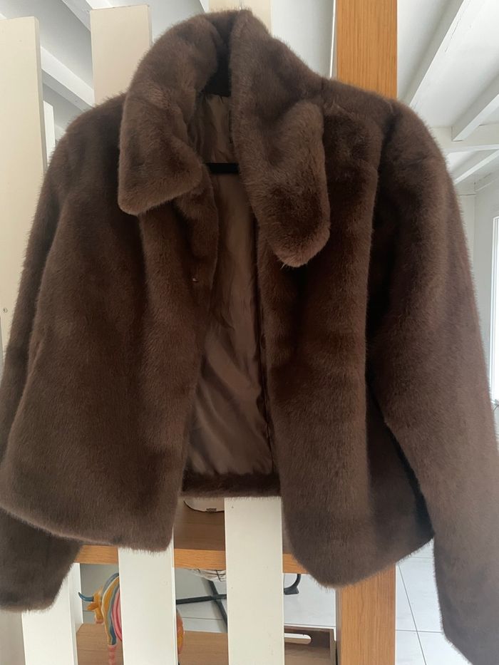 Veste neuve  Zara en fourrure synthétique