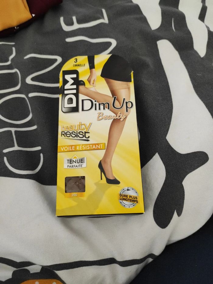 Bas dentelle haut jambe