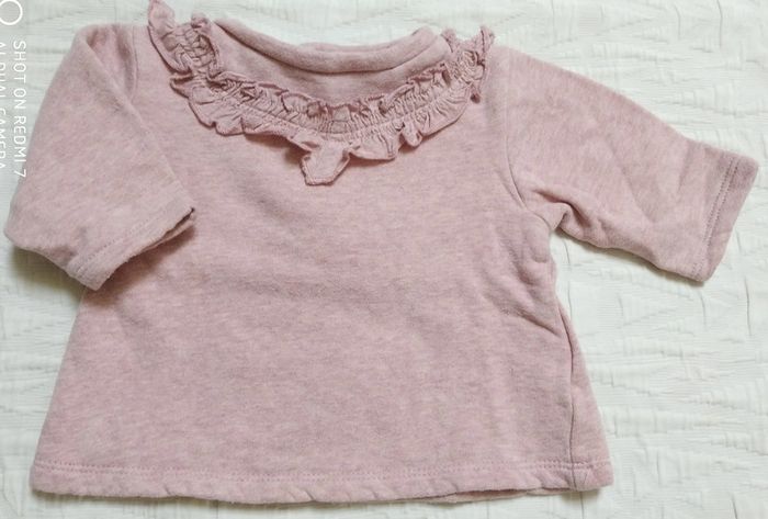 Kiabi pull rose 3 mois frou frou