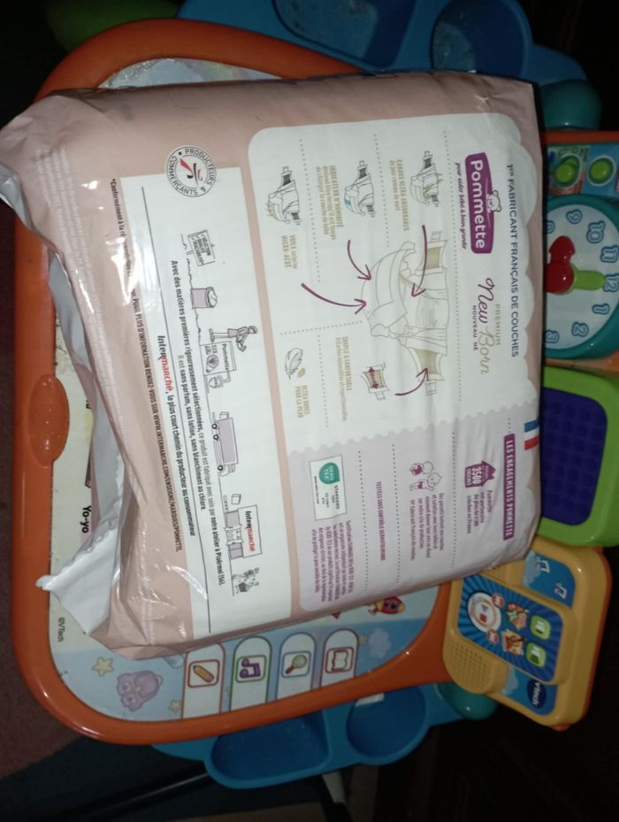 Lots de deux sac de couches numéro 2 neuf avec étiquette. - photo numéro 3