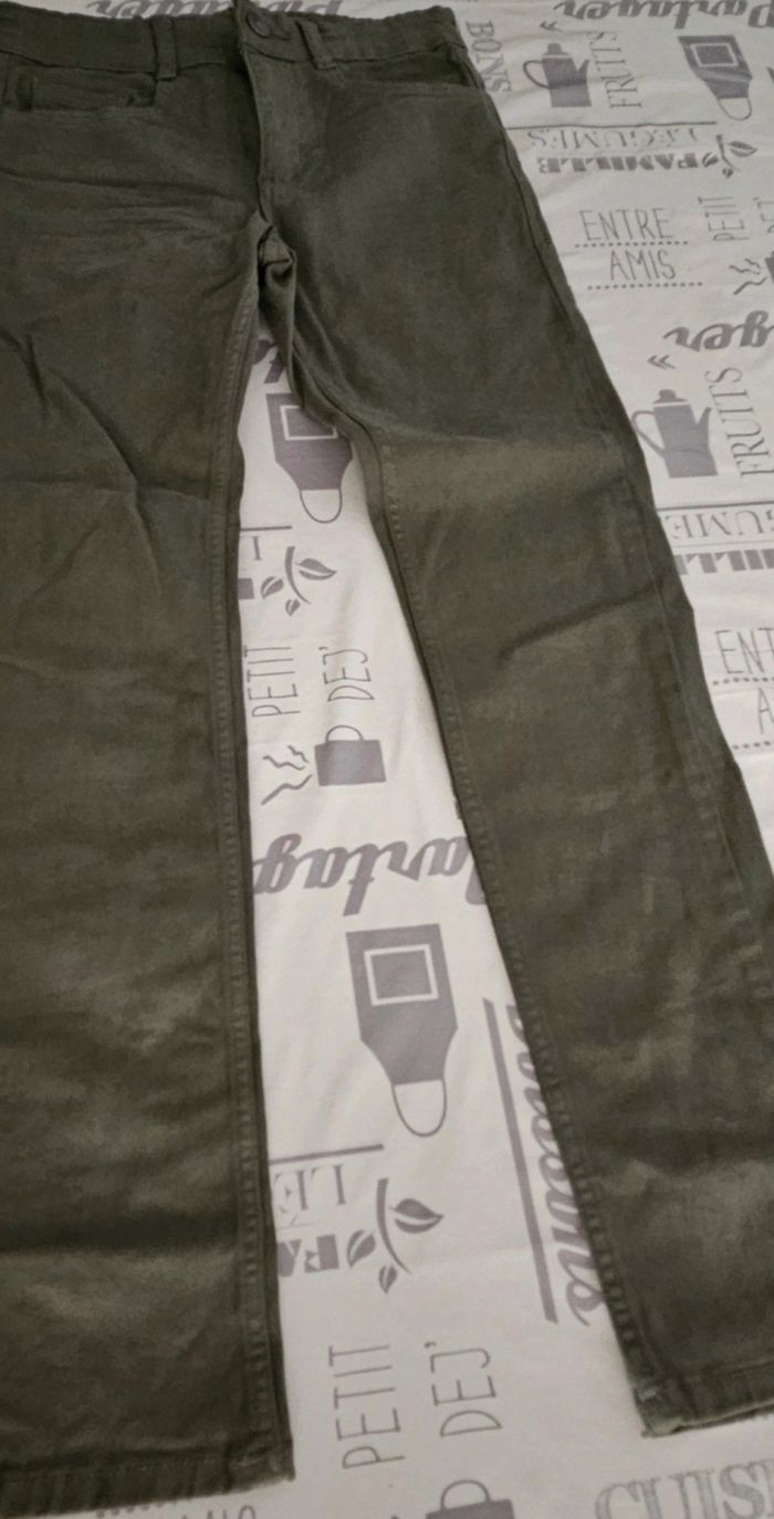 Vend 2 jean, 2 pantalon et 2 joggings garçon 10ans - photo numéro 8