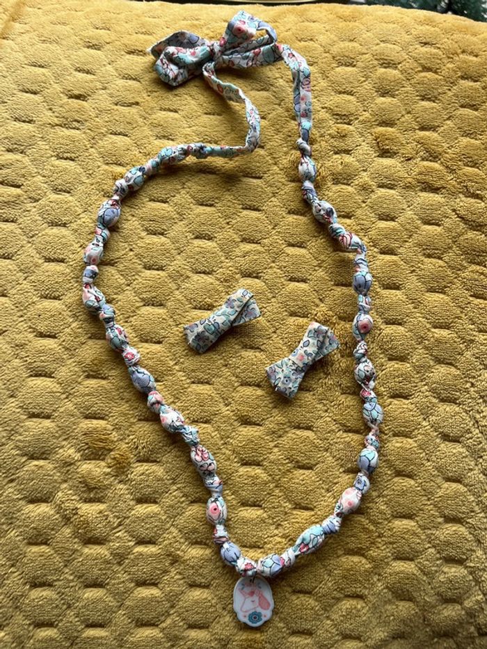 collier et barrettes sergent major