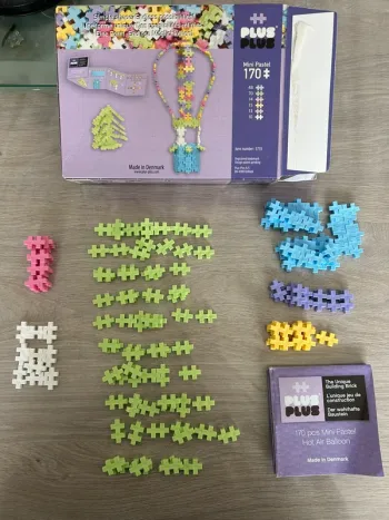 Boîte plus plus montgolfière pastel