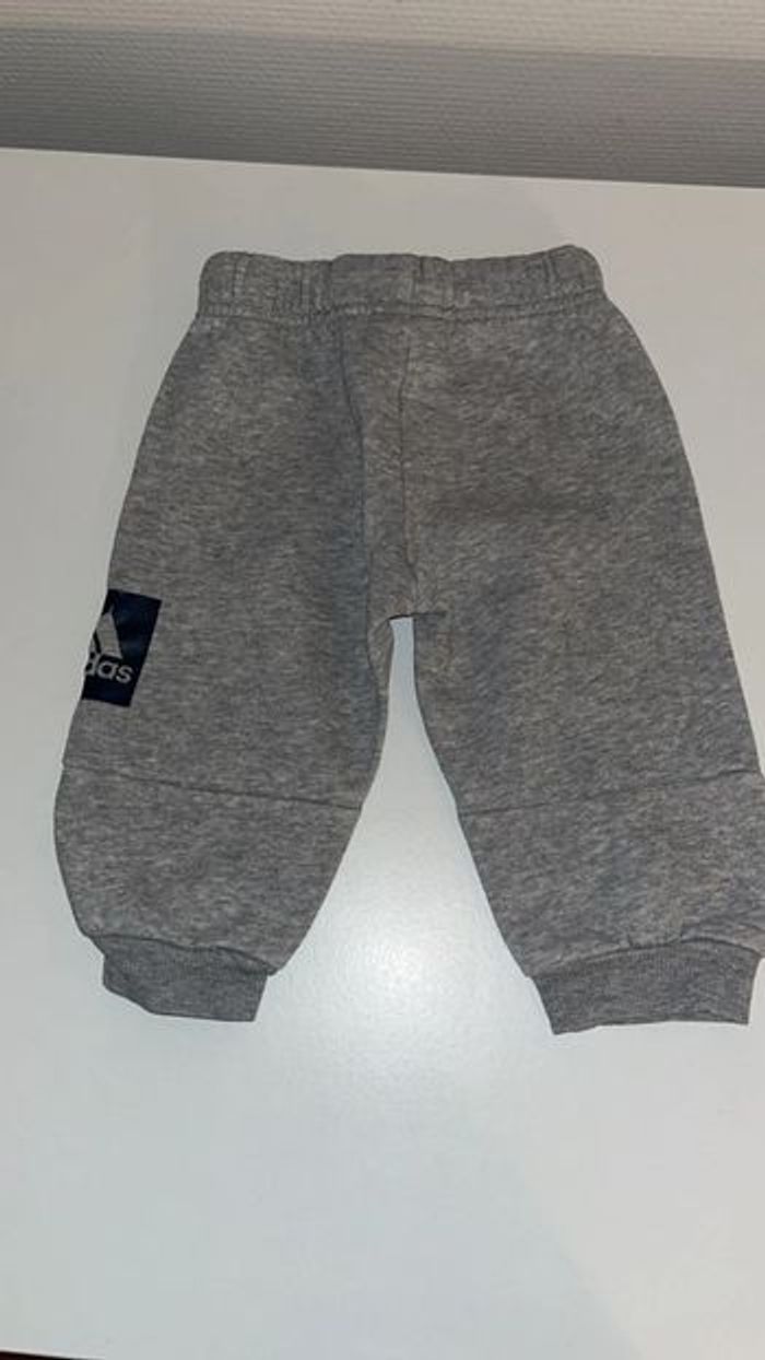 đž Jogging adidas bĂ©bĂ© - photo numĂ©ro 2