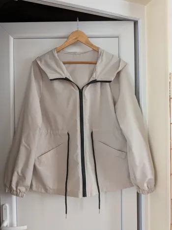 Veste coupe-vent beige à capuche taille L Shein