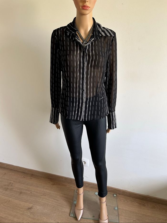 Blouse noire et blanche transparente Mexx taille française 40 TBE - photo numéro 3